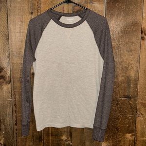Old navy thermal shirt